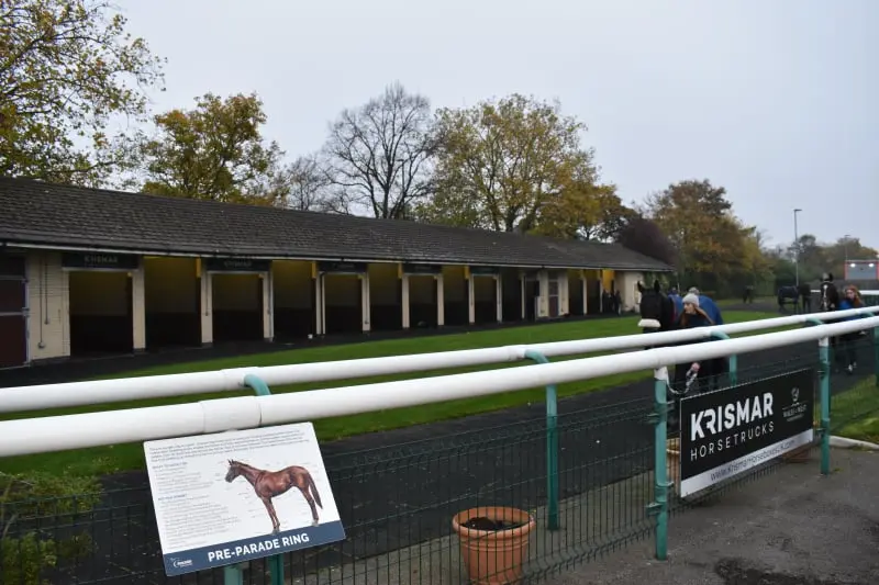 Pre Parade Ring