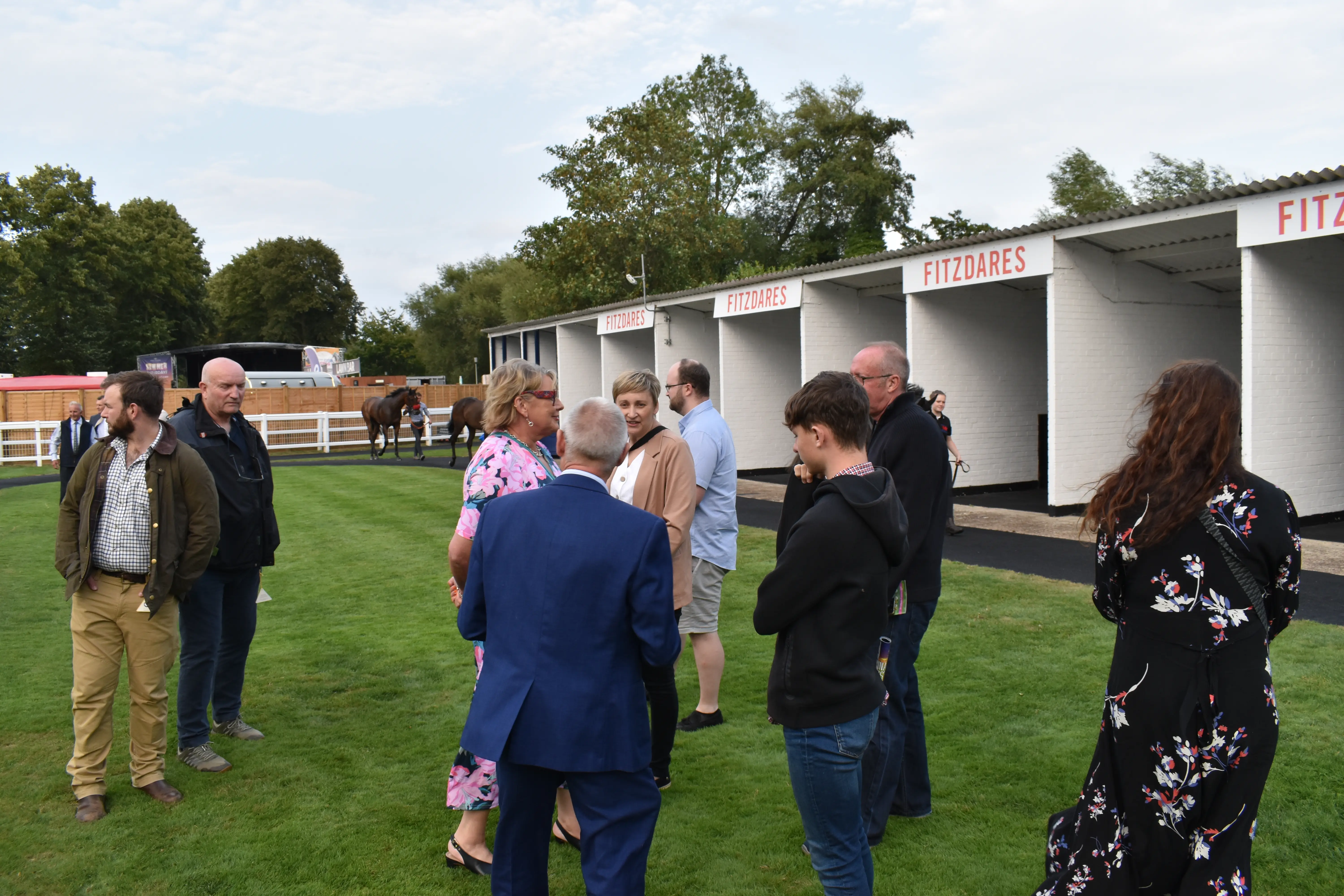 Pre Parade Ring